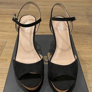 New Charles by Charles David Lambert women’s black wedges. Size 9 1/2.